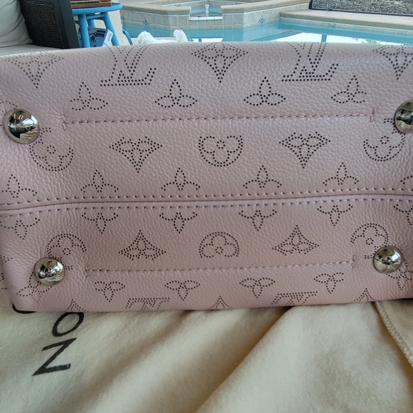 Sold Louis vuitton Monogram PM Pink Mahina Hina Crossbody - Picture 4 of 16